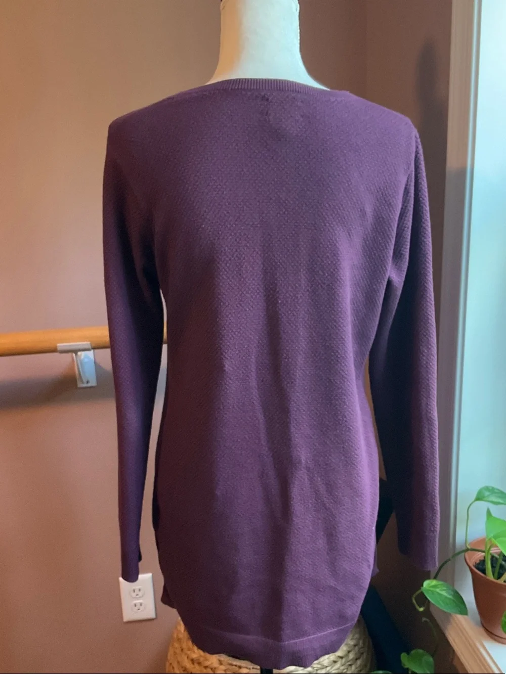 Duluth burgundy sweater M